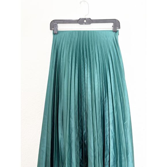 Zara Emerald Green Pleated Midi Skirt Size XS High Rise Chic Preppy Minimalist - Picture 9 of 13